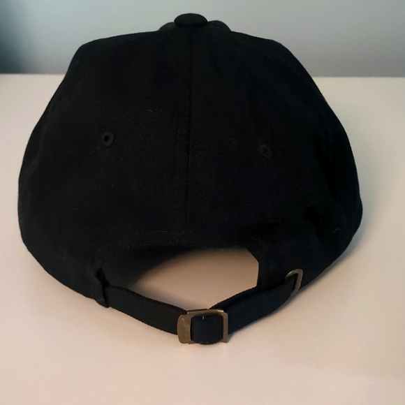 Official BTS hat - Picture 2 of 3